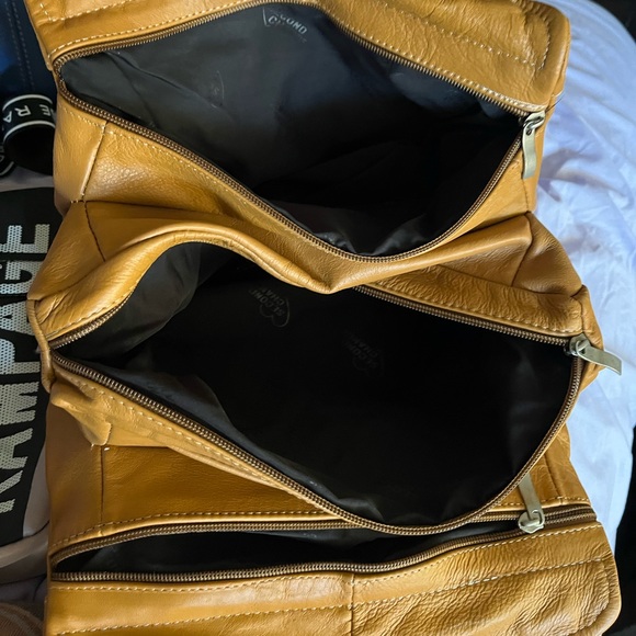 New brown-beige bag never used so many compartments - Picture 4 of 8